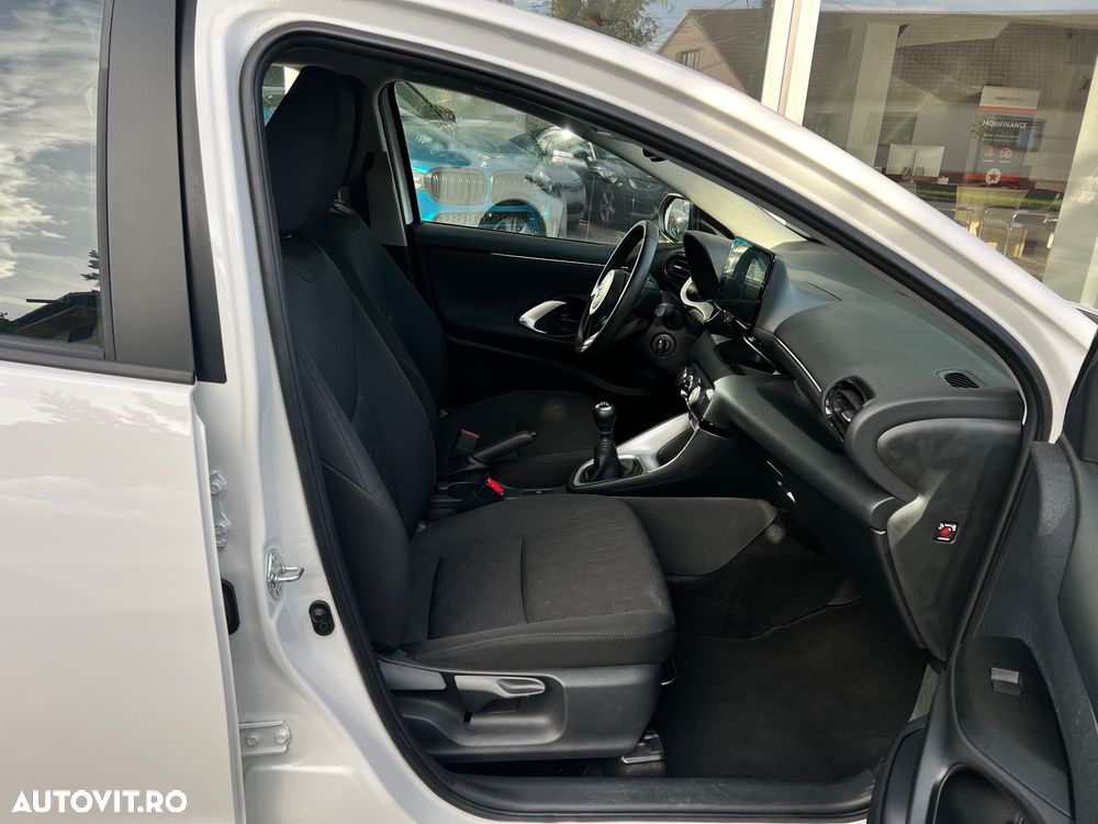 Toyota Yaris 1.5 MT Dynamic - 9
