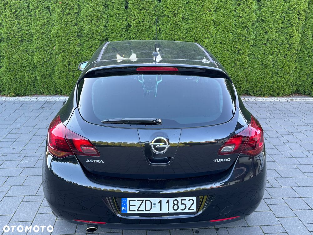 Opel Astra 1.4 Turbo 150 Jahre - 6