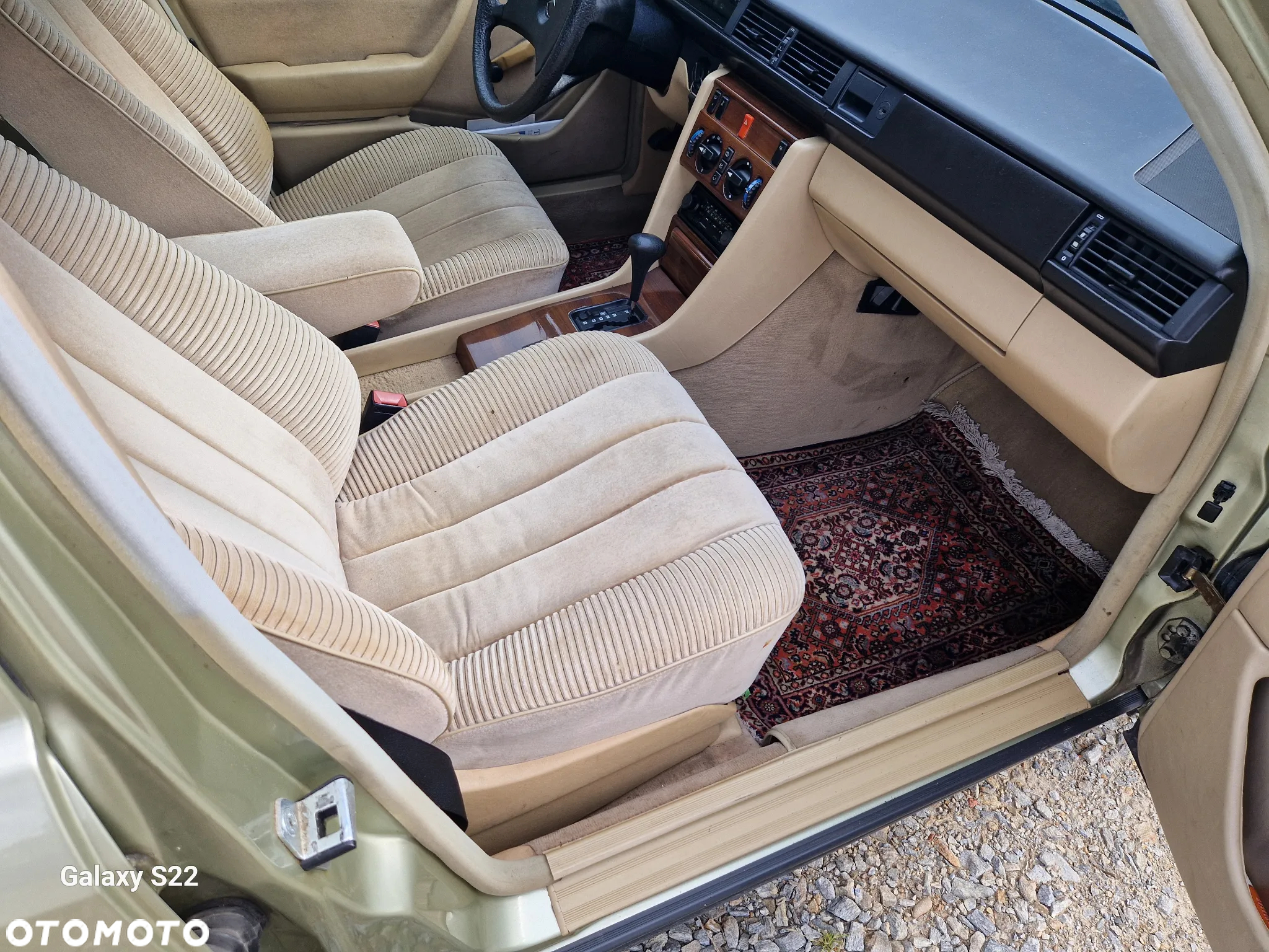 Mercedes-Benz W124 (1984-1993) - 12