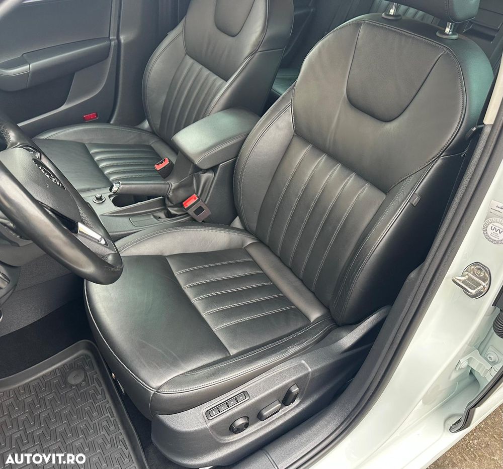 Skoda Octavia 1.6 TDI DSG Premium Edition - 16