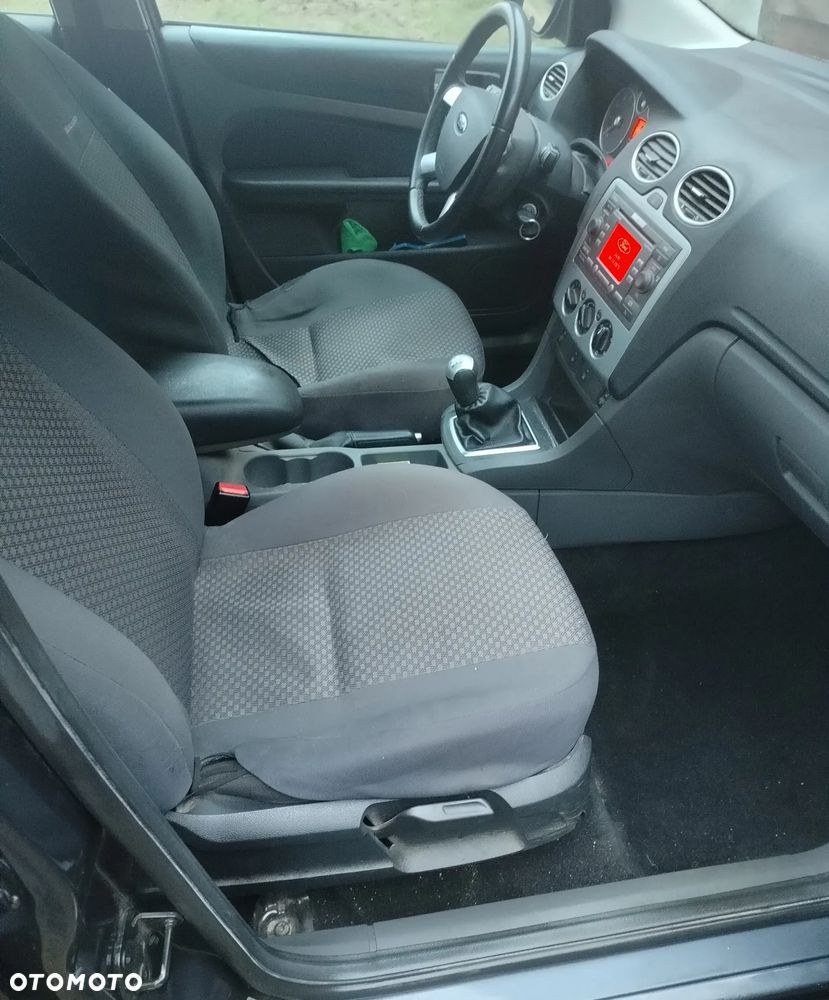 Ford Focus 1.8 Connection - 9