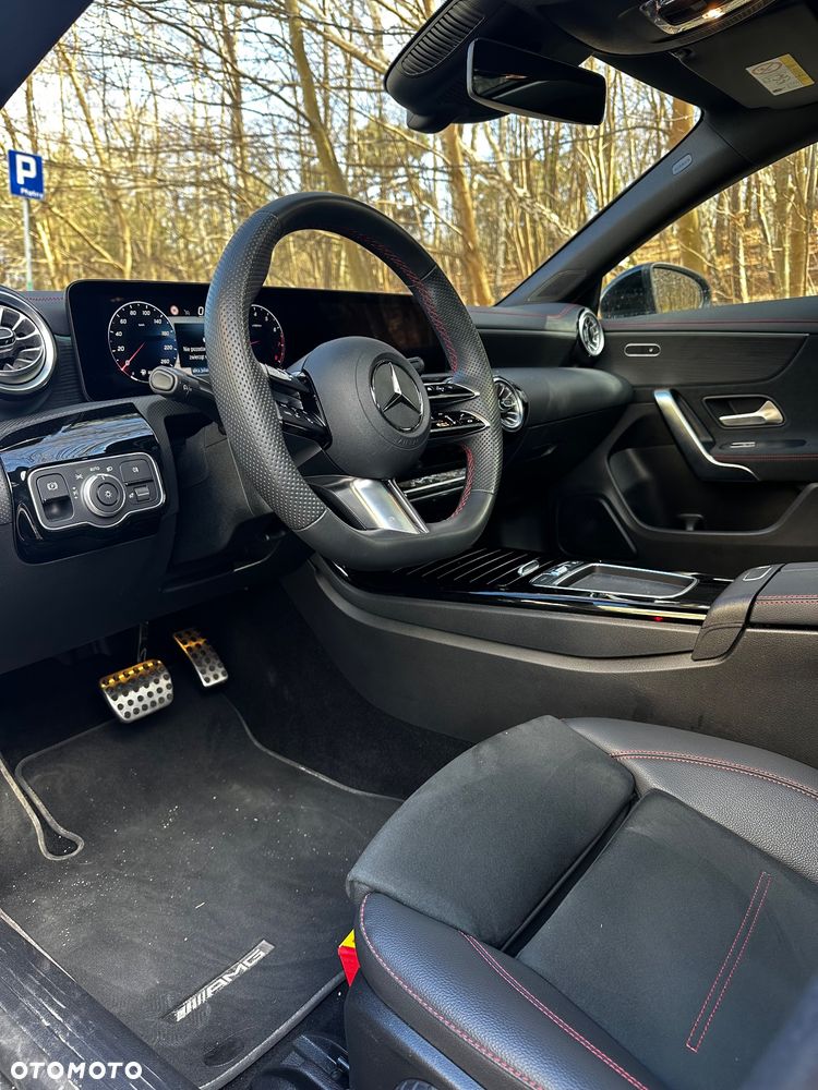 Mercedes-Benz CLA 200 AMG Line 7G-DCT - 13