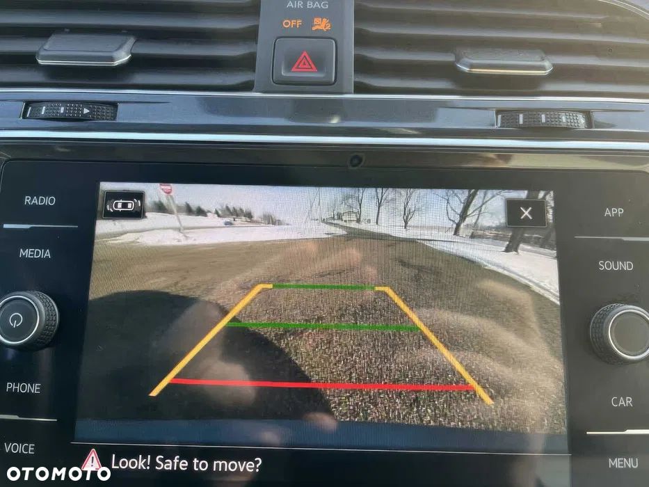 Volkswagen Tiguan - 11