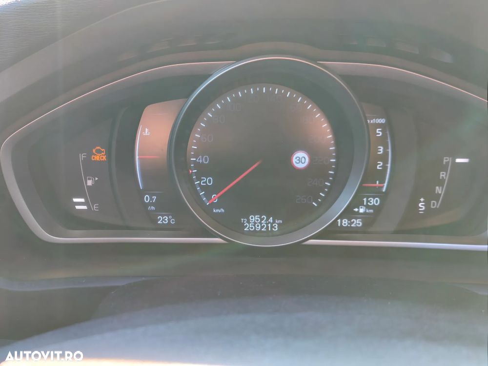 Volvo V40 D2 Geartronic - 2