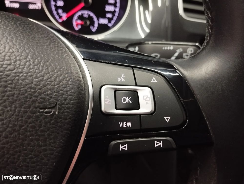 VW Golf Variant 1.6 TDi Confortline - 16