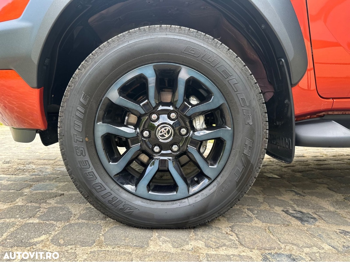 Toyota Hilux 2.8D 204CP 4x4 Double Cab AT Invincible - 24