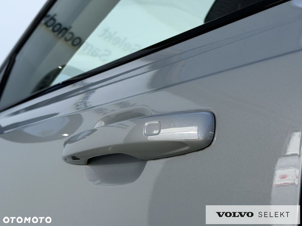 Volvo XC 90 - 9