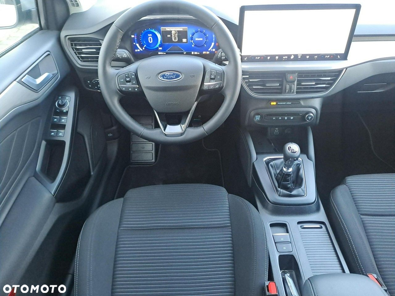 Ford Focus 1.0 EcoBoost mHEV Titanium - 11