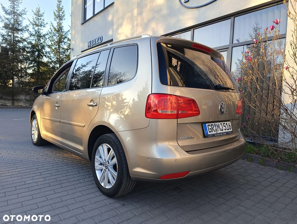 Volkswagen Touran 1.4 TSI STYLE - 25