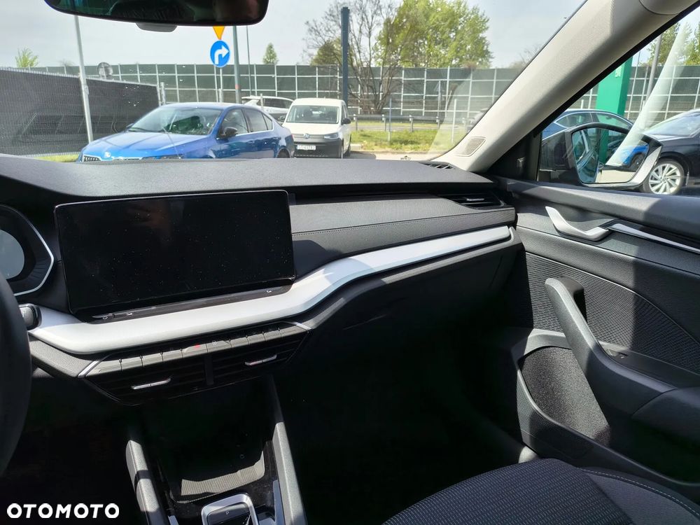 Skoda Octavia 1.5 TSI mHEV Selection DSG - 21
