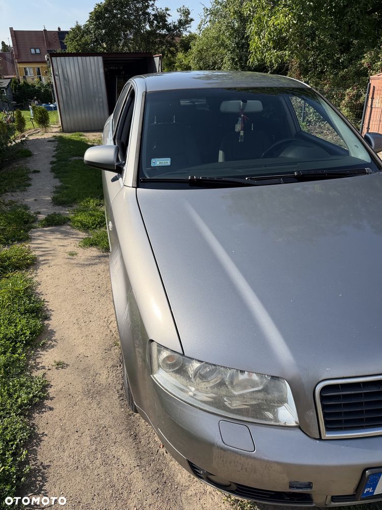 Audi A4 Limousine - 4