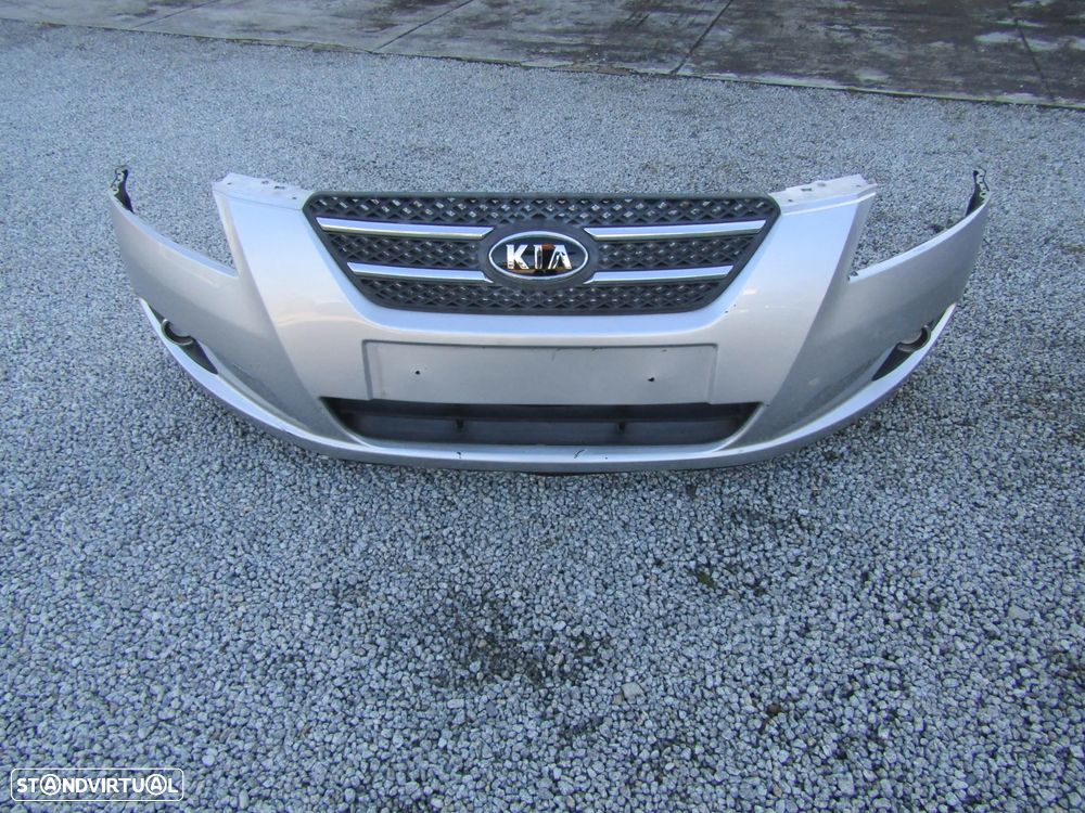 Para-choques KIA CEED  ano 2008(ver descrição)com farois de nevoeiro
