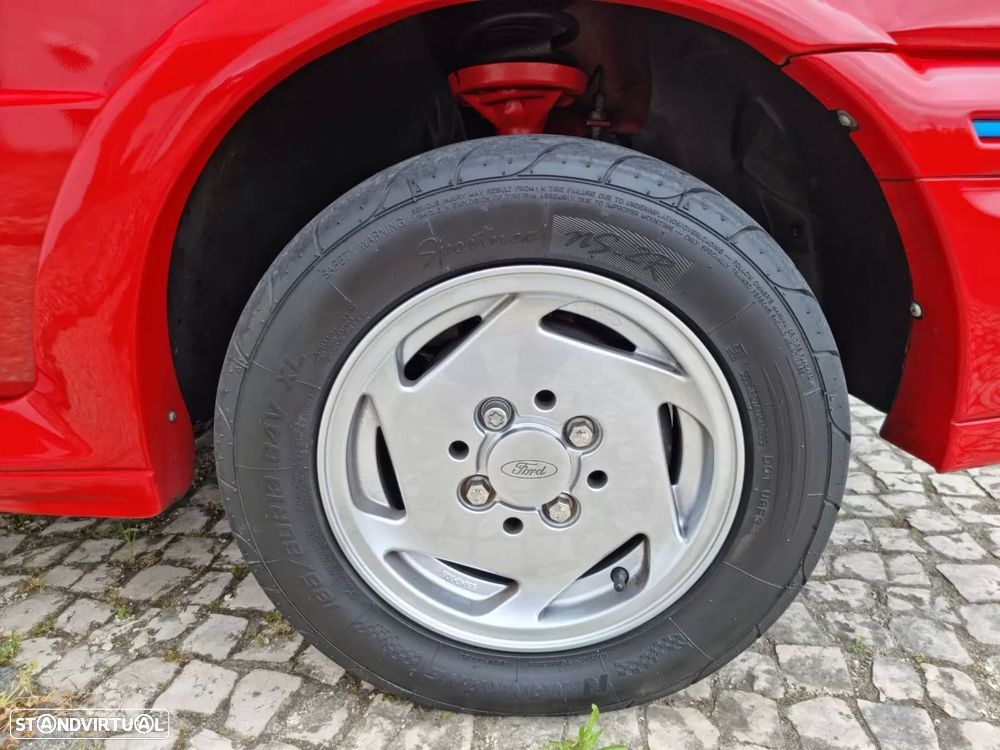Ford Fiesta XR2i 1.6 16V - 10