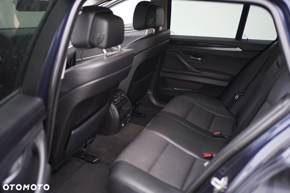 BMW Seria 5 520d - 14