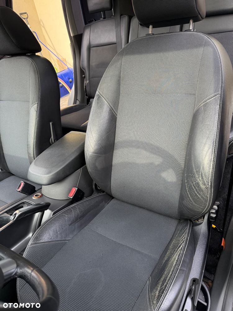 Ford C-MAX 2.0 TDCi Titanium - 25