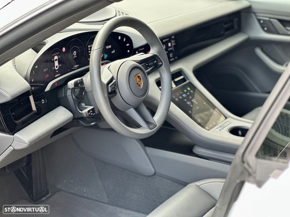 Porsche Taycan 4S Bateria Performance Plus - 31