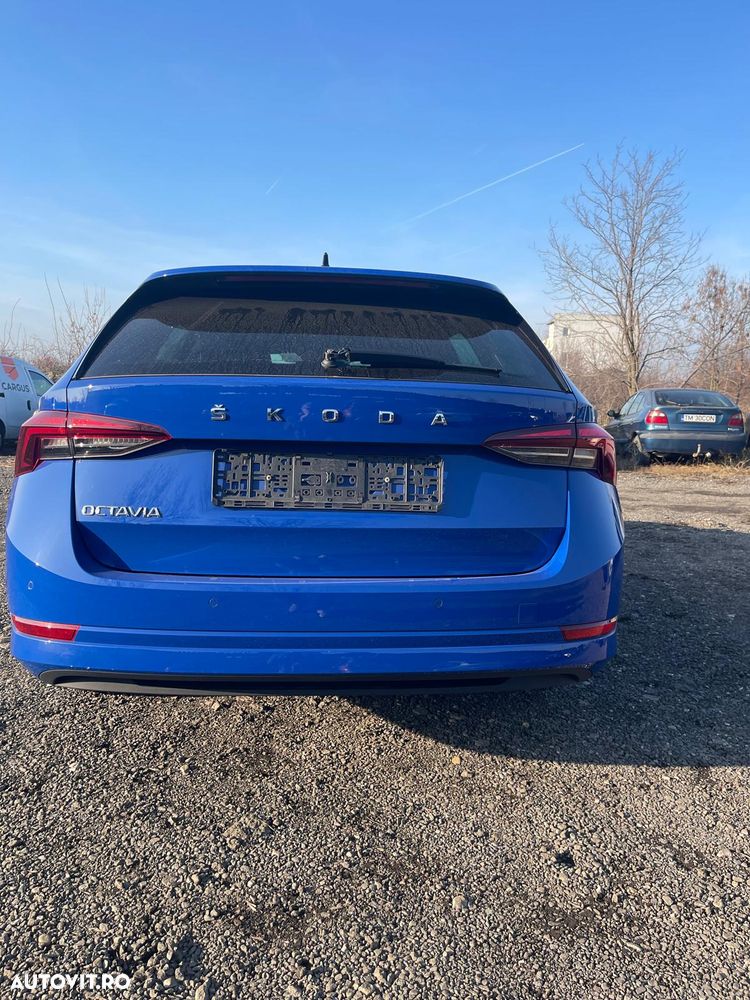 Skoda Octavia Combi 2.0 TDI DSG Exclusive - 8