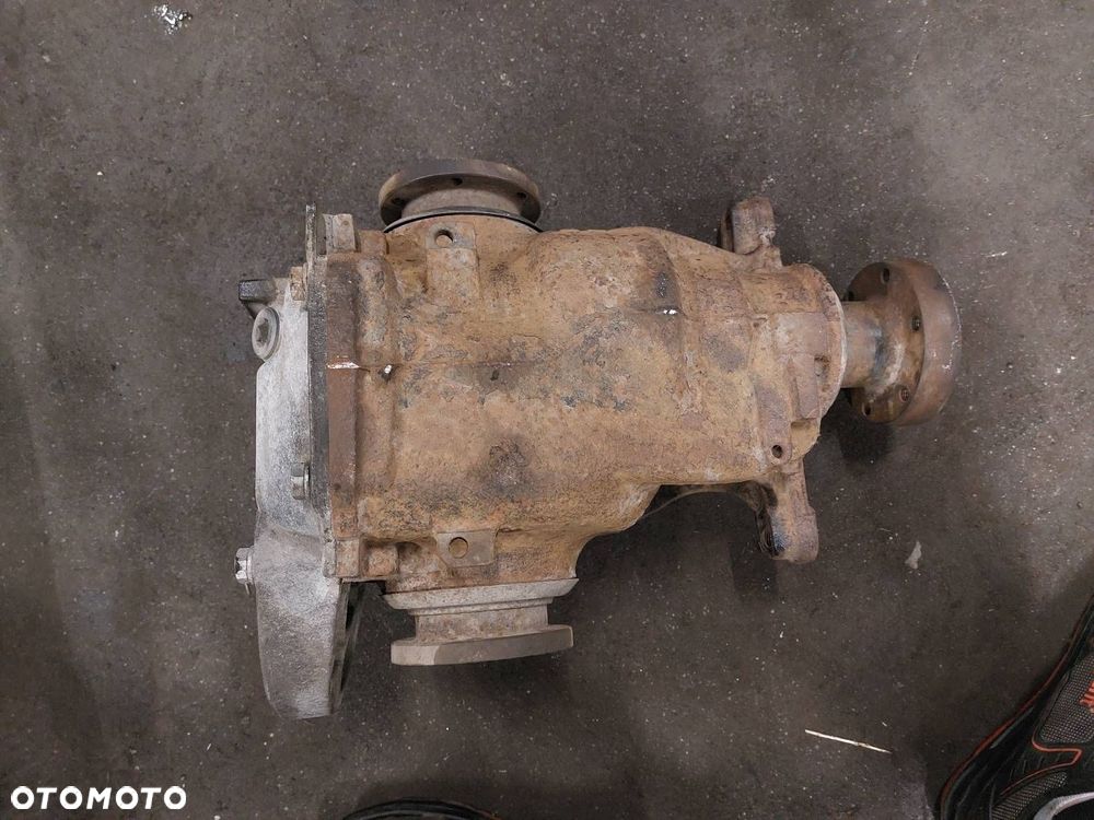DYFERENCJAŁ DYFER BMW E61 E60 520D 2.0 D AUTOMAT 7560591 3.23 - 7