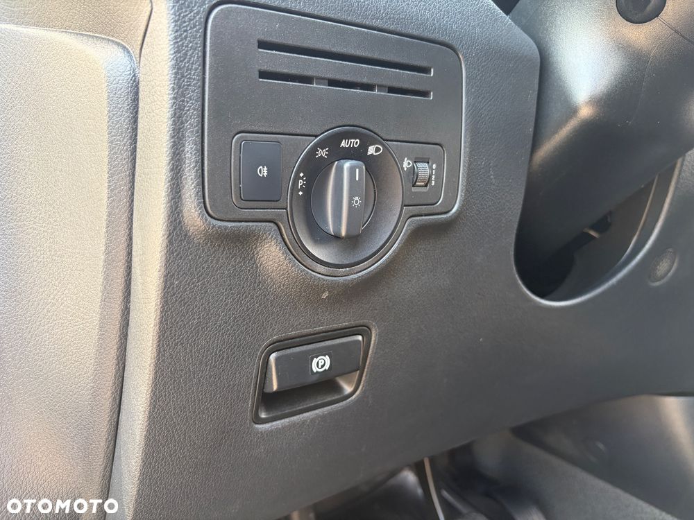 Mercedes-Benz Vito - 18