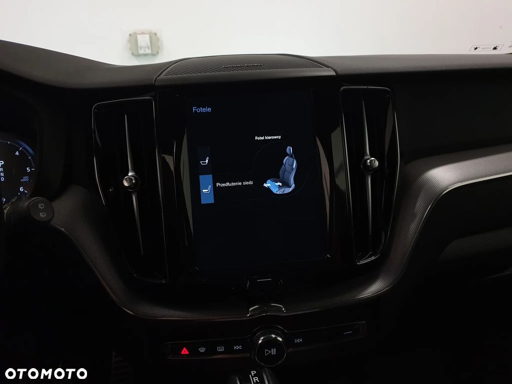 Volvo XC 60 D4 R-Design - 14