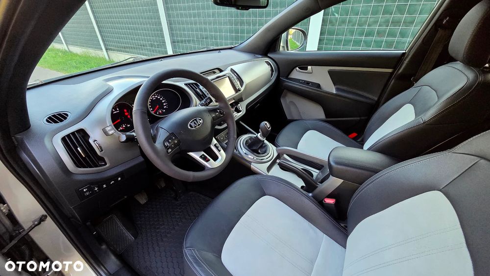Kia Sportage 2.0 CRDI XL - 33