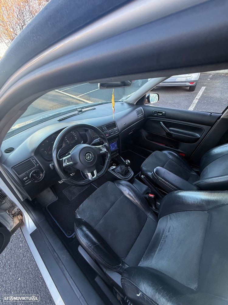 VW Bora 1.9 TDi Highline - 4