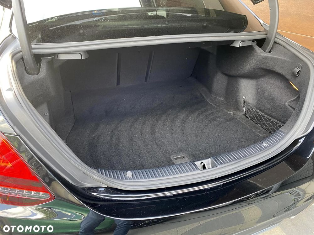 Mercedes-Benz Klasa C 200 4Matic 9G-TRONIC - 24