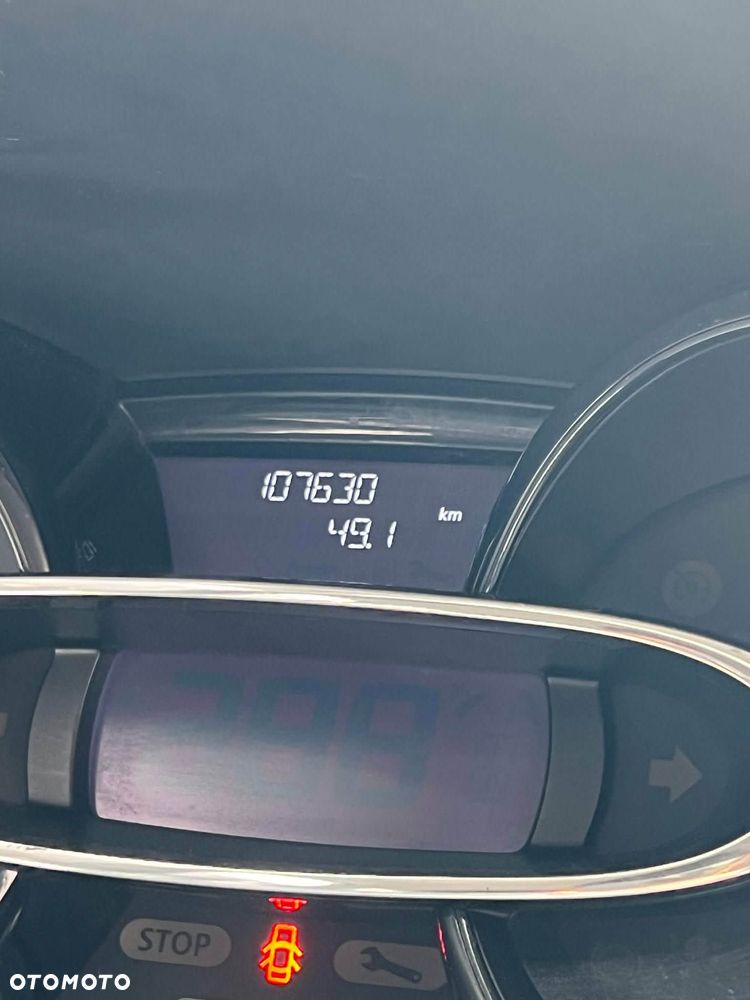 Renault Clio 1.2 16V Alize Euro5 - 8