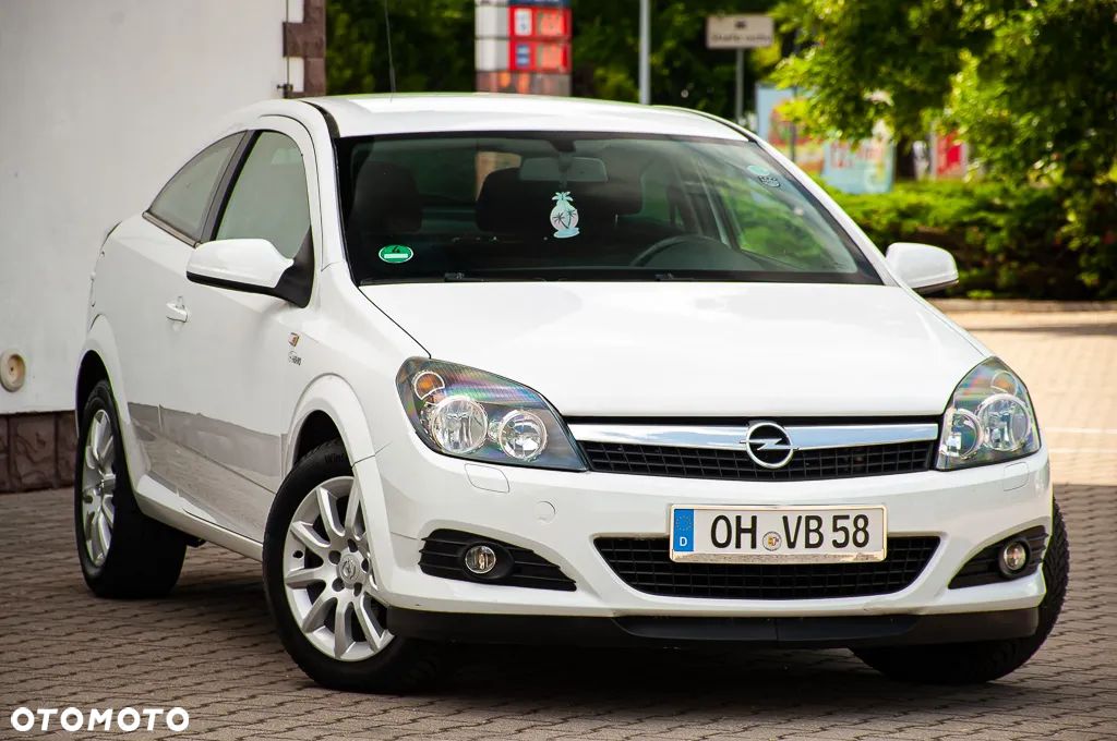 Opel Astra GTC 1.6 - 1