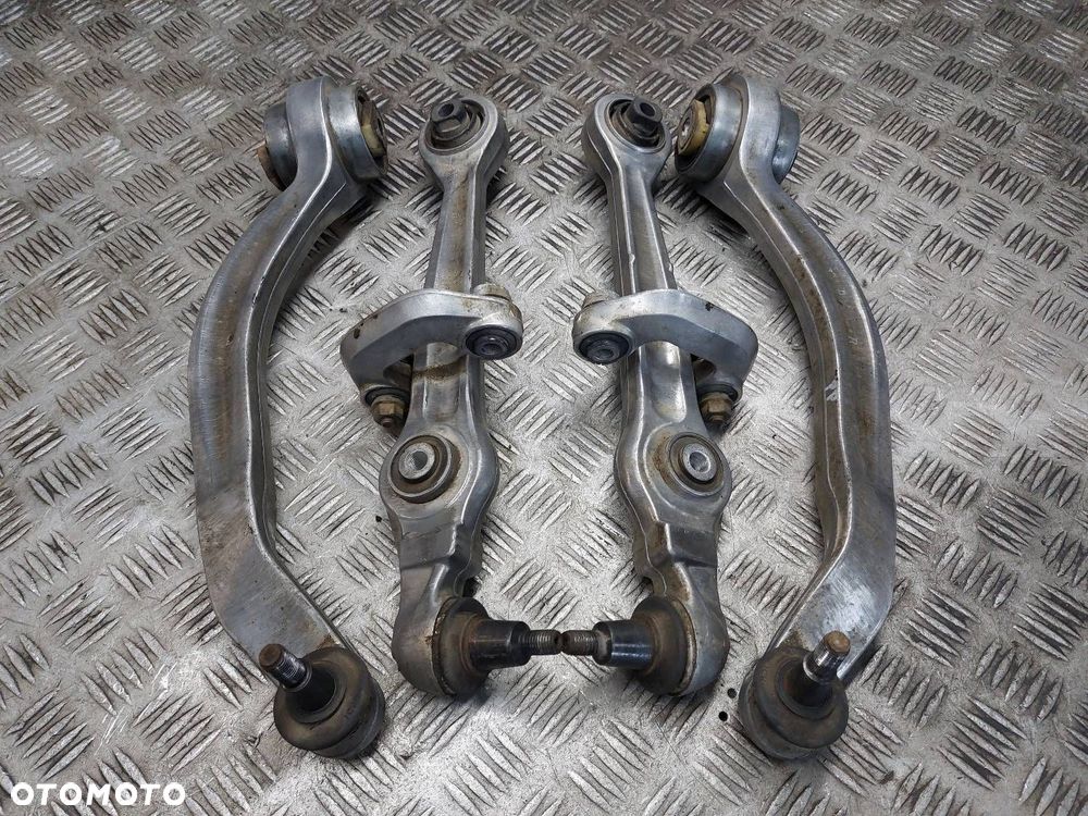 WAHACZE PRZÓD KOMPLET AUDI A4 B5 FL - 1