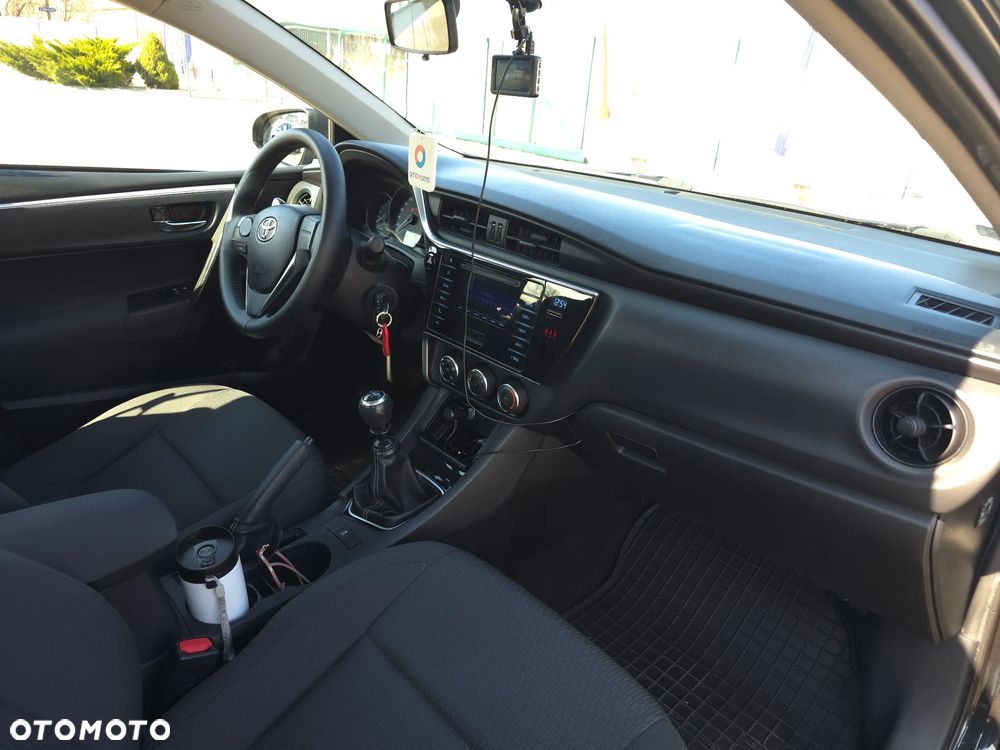 Toyota Corolla 1.6 Active EU6 - 14