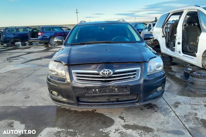 Far dreapta Toyota Avensis 2 T25 [facelift] [2006 - 2009] wagon 2.2 D - 4