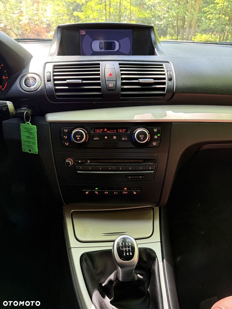BMW Seria 1 118i Edition Sport - 14