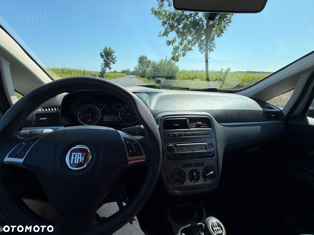 Fiat Punto 1.4 16V Dynamic - 5