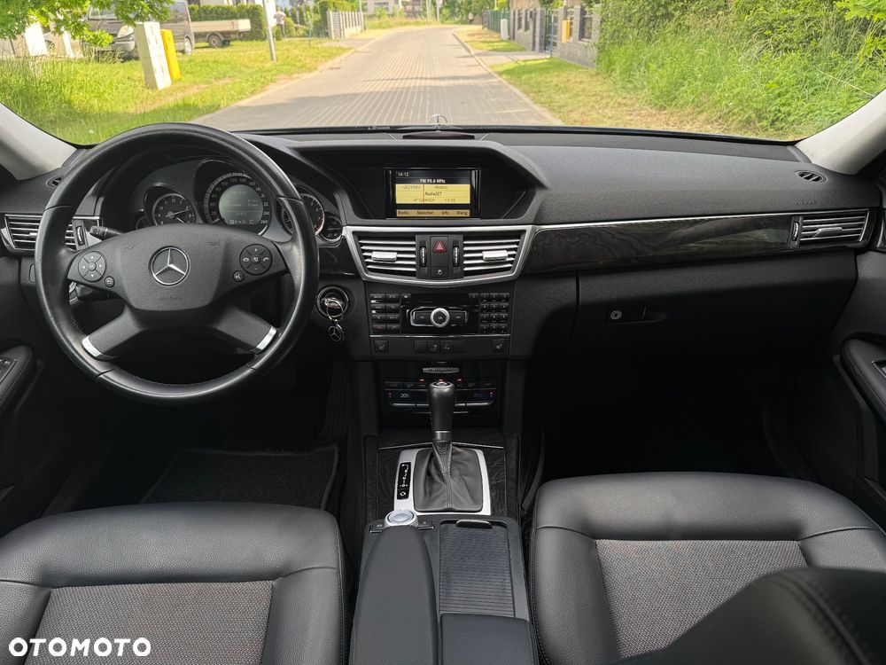 Mercedes-Benz Klasa E 200 CGI BlueEFFICIENCY 7G-TRONIC Avantgarde - 7