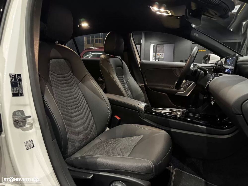 Mercedes-Benz A 250 - 35