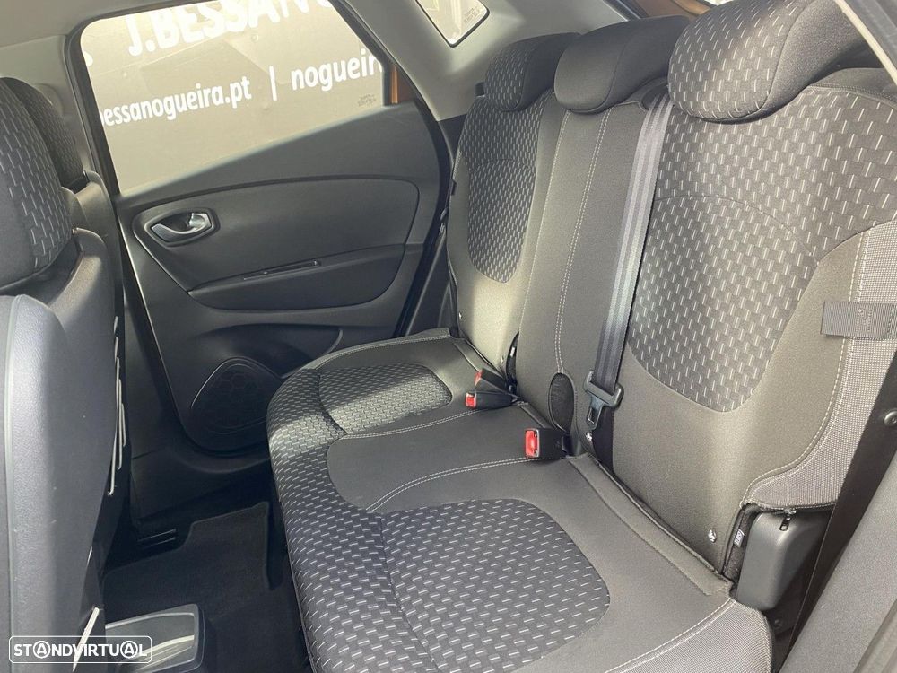 Renault Captur 1.5 dCi Exclusive - 18