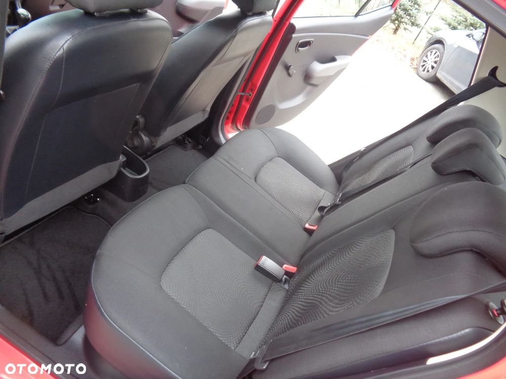 Hyundai i10 1.1 Premium - 15