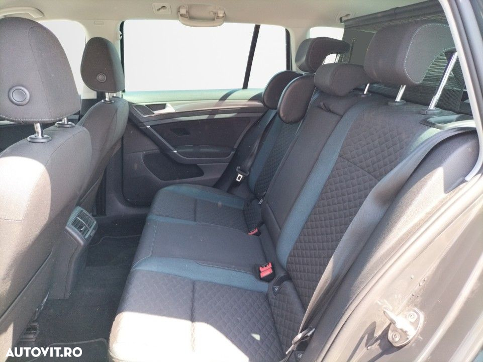 Volkswagen Golf - 13