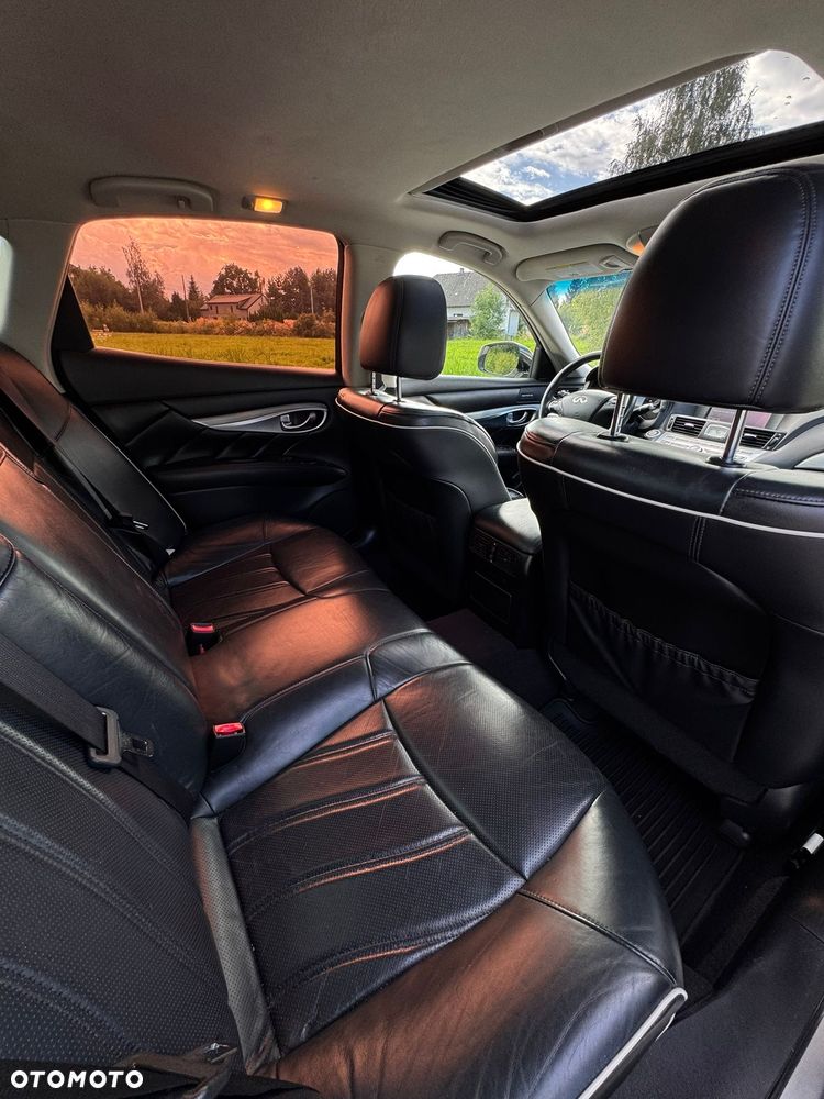 Infiniti Q70 3.7 S Premium - 32