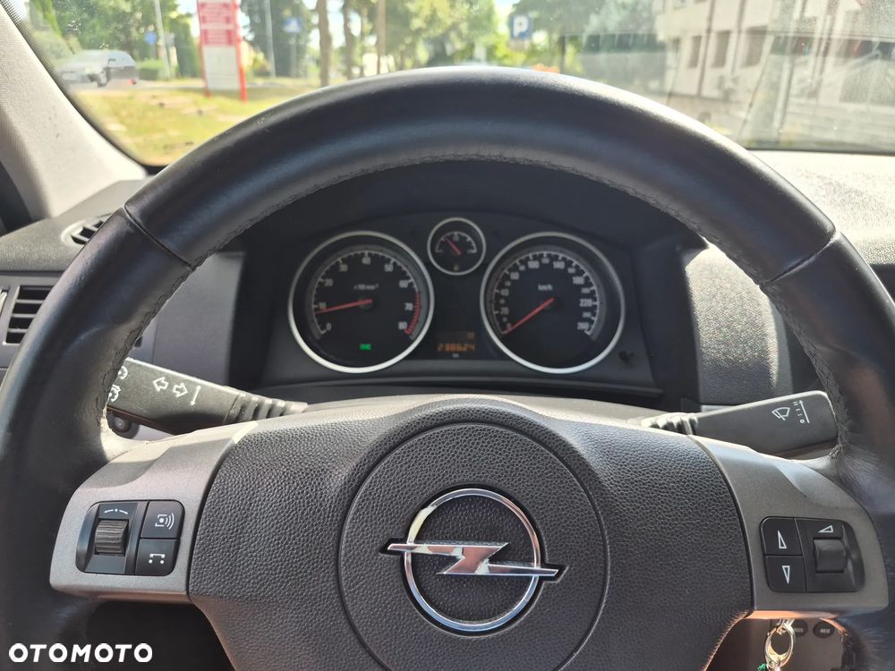 Opel Astra 1.6 Elegance - 27