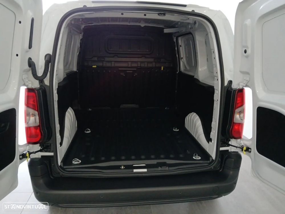 Peugeot E-Partner - 17