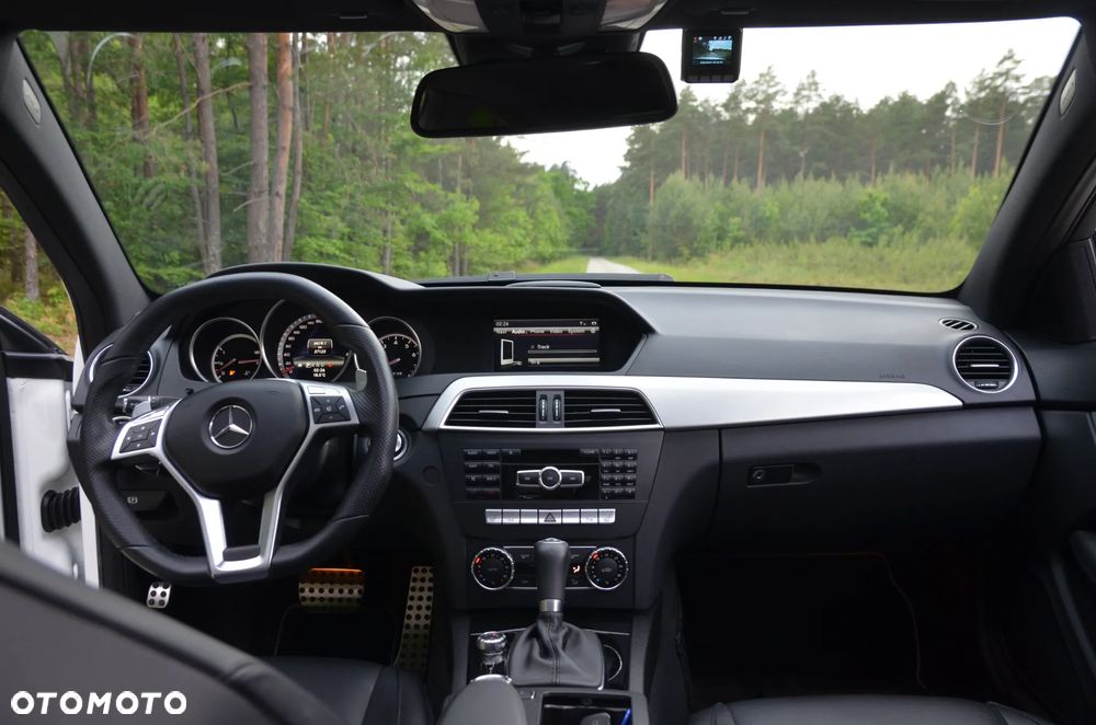 Mercedes-Benz Klasa C AMG 63 S AMG Speedshift MCT 9G - 19