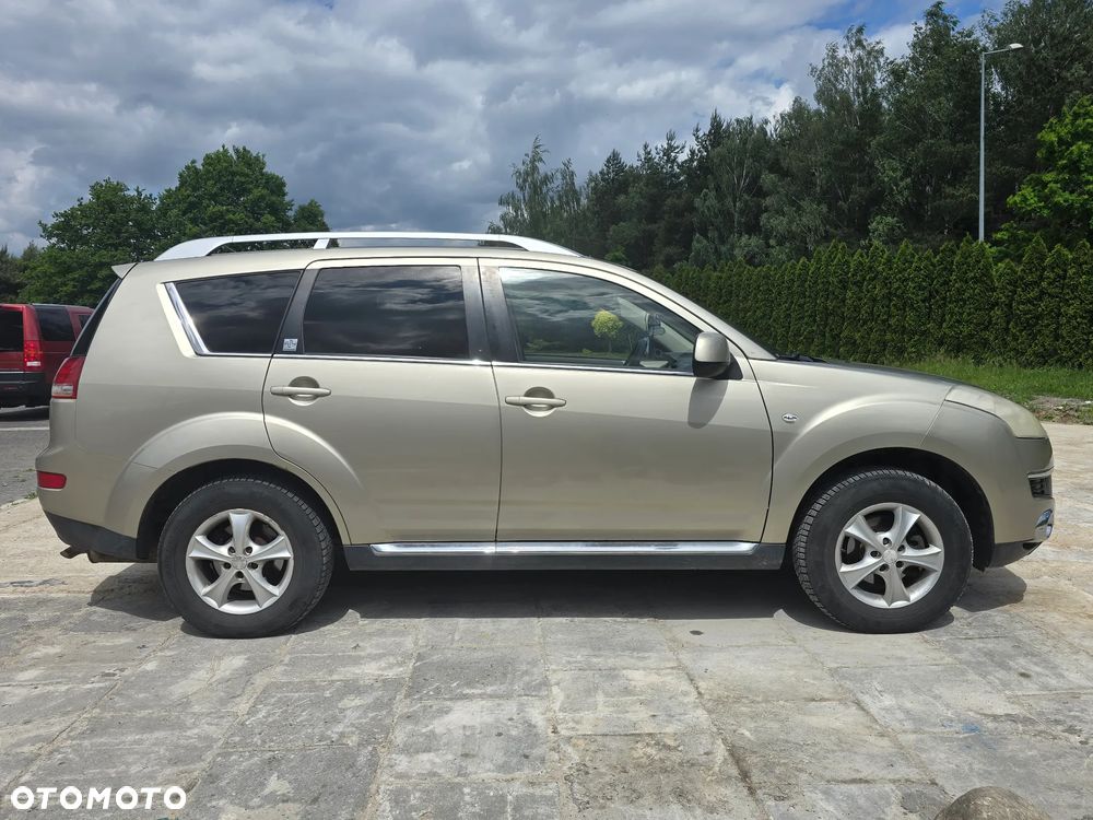 Citroën C-Crosser 2.2 HDi Exclusive - 3