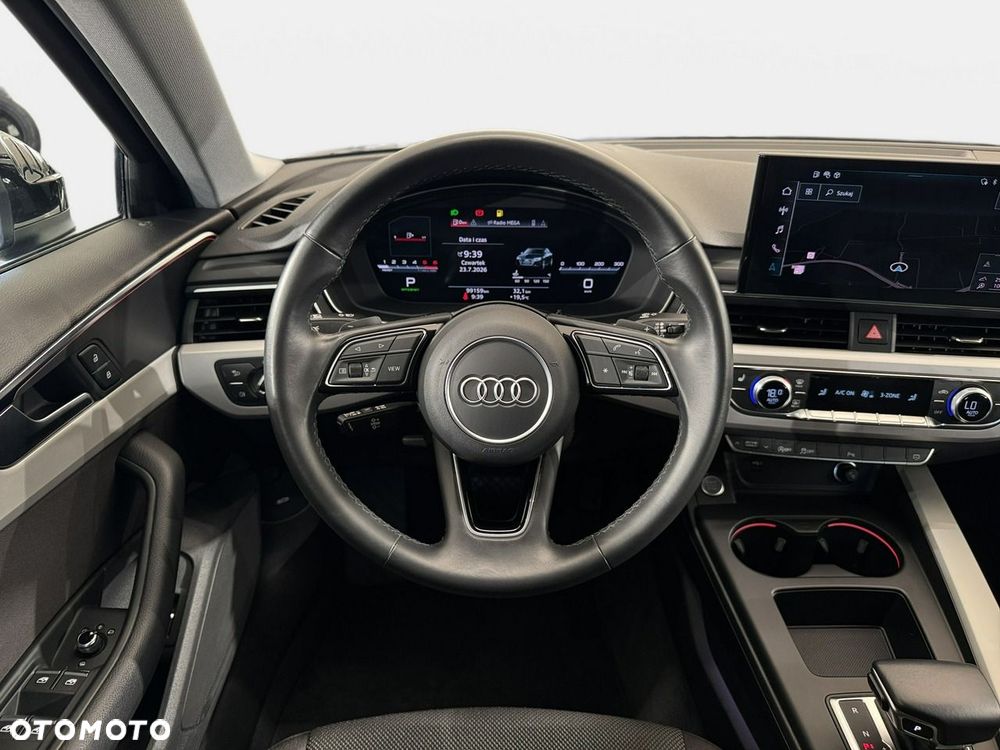 Audi A4 Limousine - 14