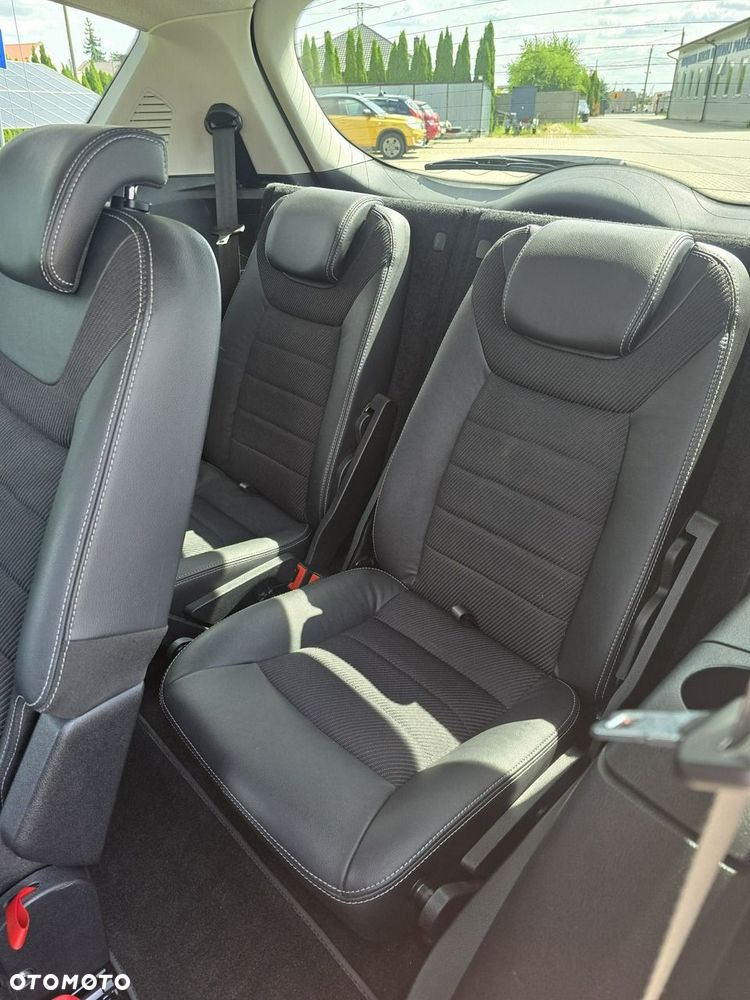 Ford S-Max - 21