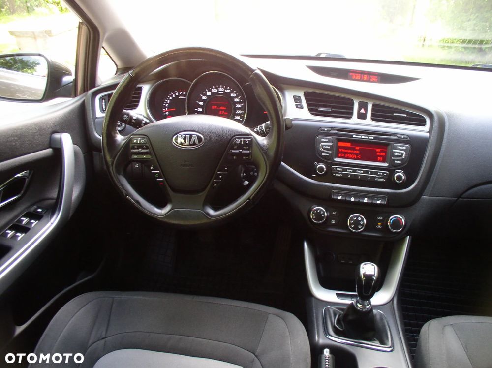 Kia Ceed 1.4 CVVT Attract Plus - 6