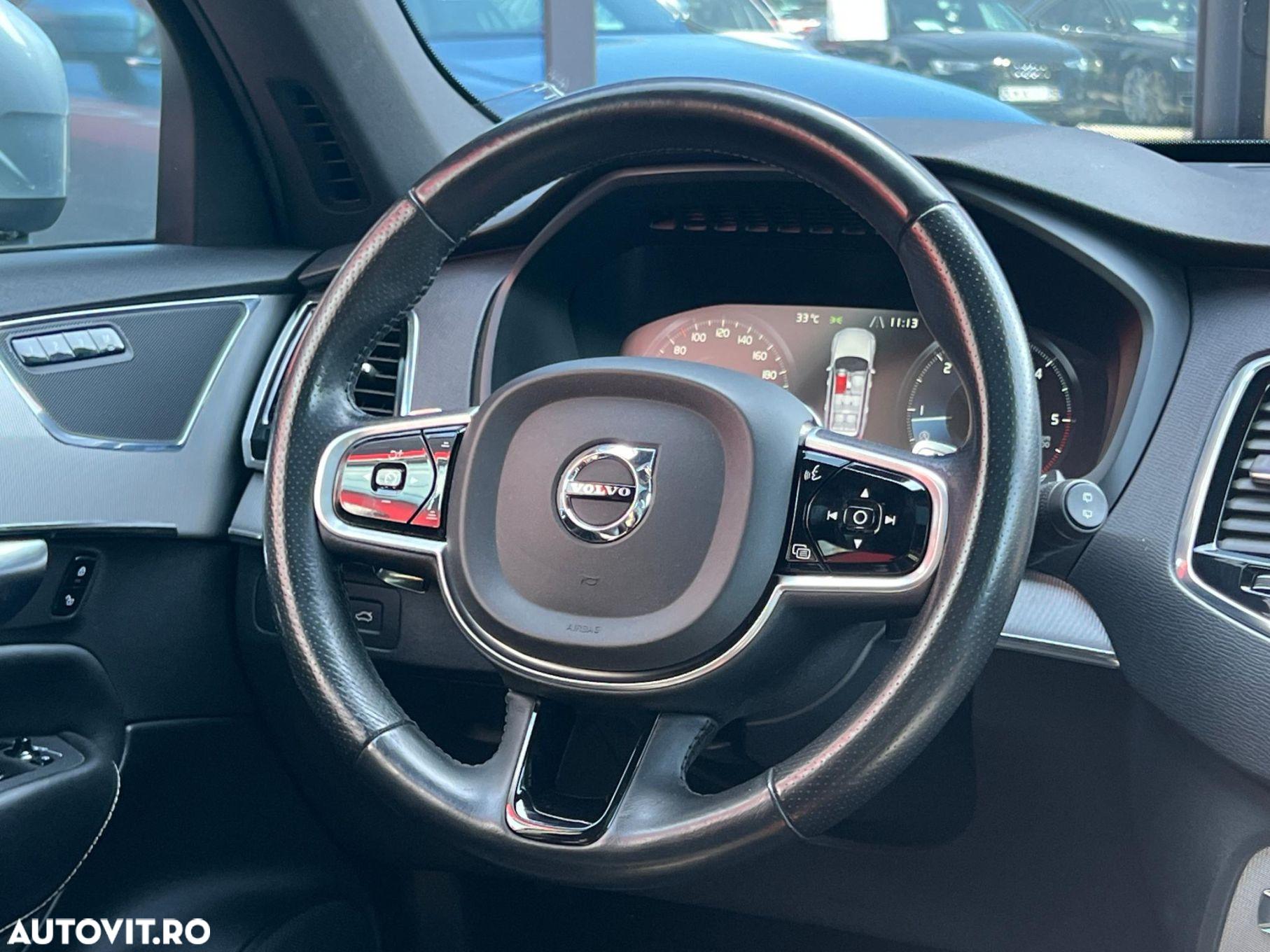 Volvo XC 90 - 9