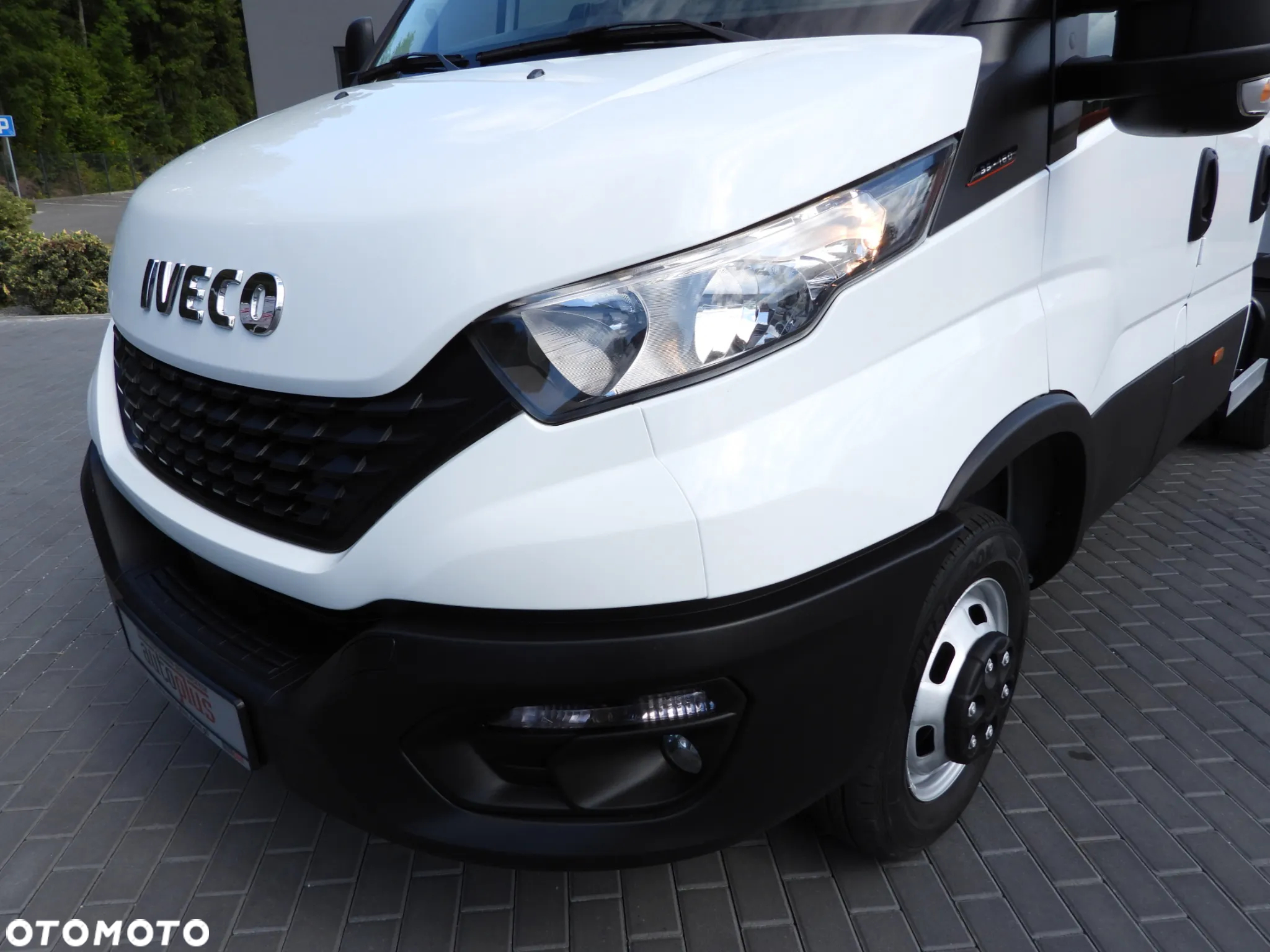 Iveco DAILY 35C16 WYWROTKA PODWÓJNA KABINA DOKA 6 MIEJSC TEMPOMAT NAWIGACJA BLIŹNIACZE KOŁA KLIMATYZACJA 160KM [ 344567 ] - 21