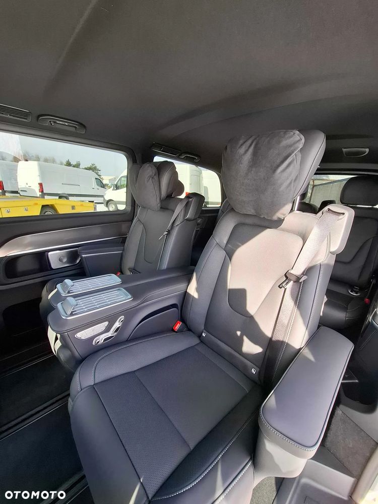 Mercedes-Benz Klasa V 300d - 7